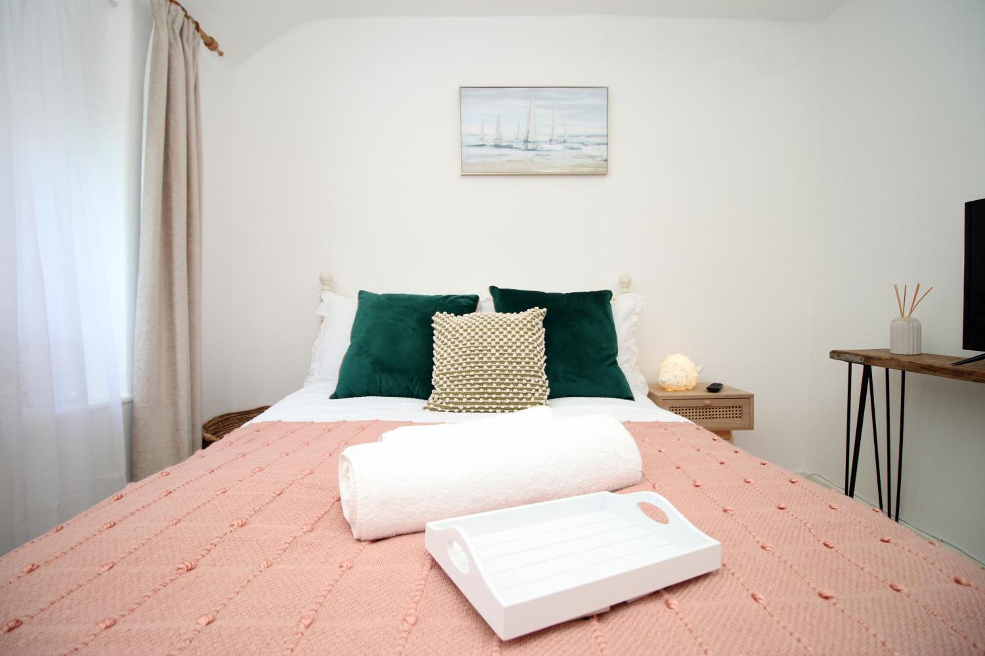 Little Gem In The Mumbles! Fishermans Cottage With Log Burner, Dog Friendly And Welcome Breakfast Hamper! Exterior foto